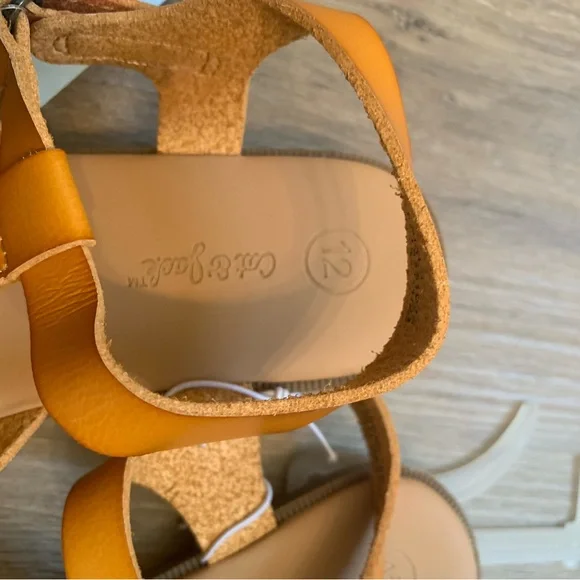 Girls Sandals NWT (Little girl) 12 - Picture 3 of 4